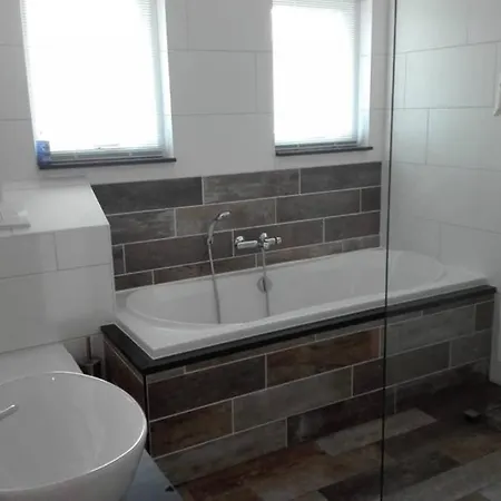 Brabants Genoegen Heeswijk 公寓 *